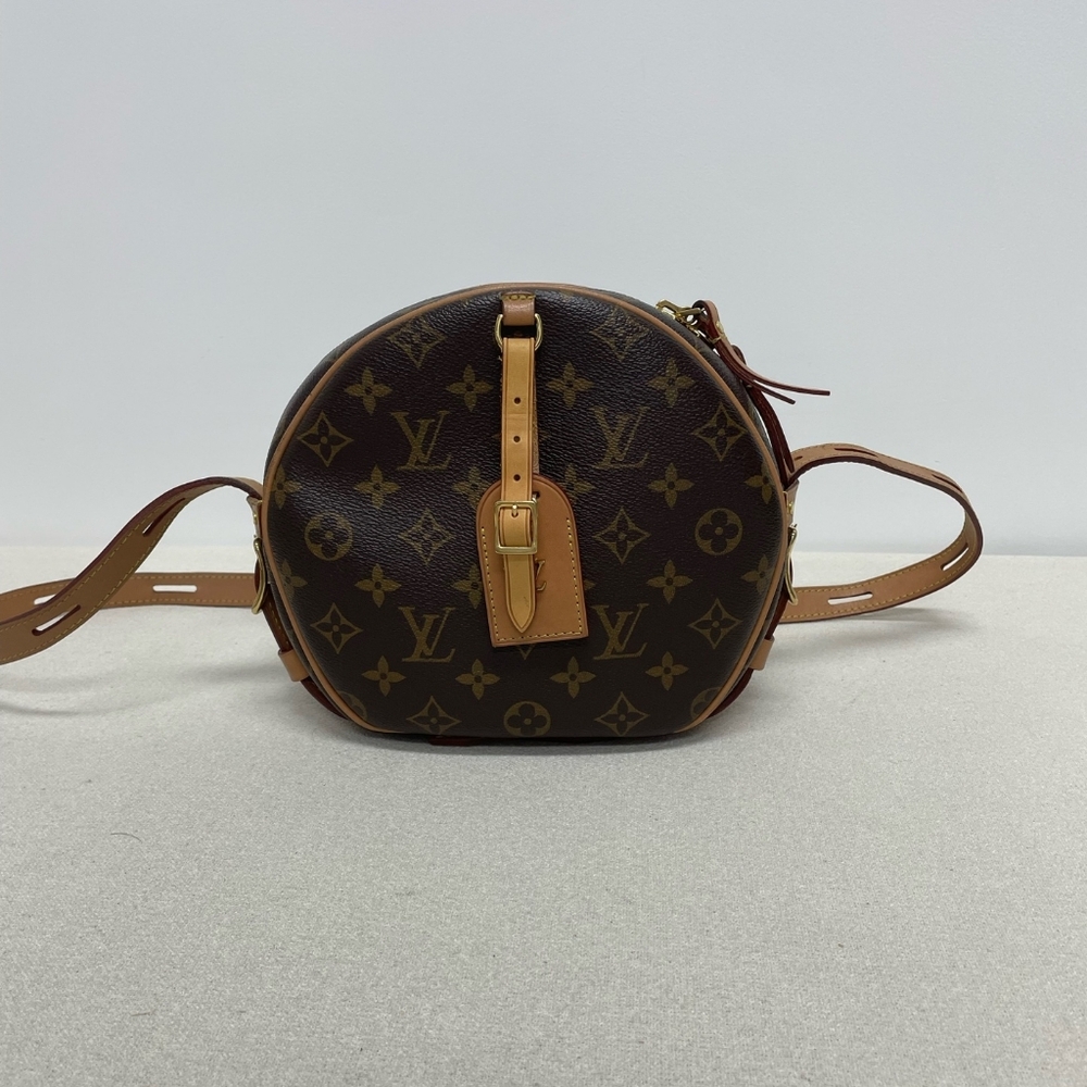 Louis Vuitton Monogram Crossbody Bag - Picture 1 of 7